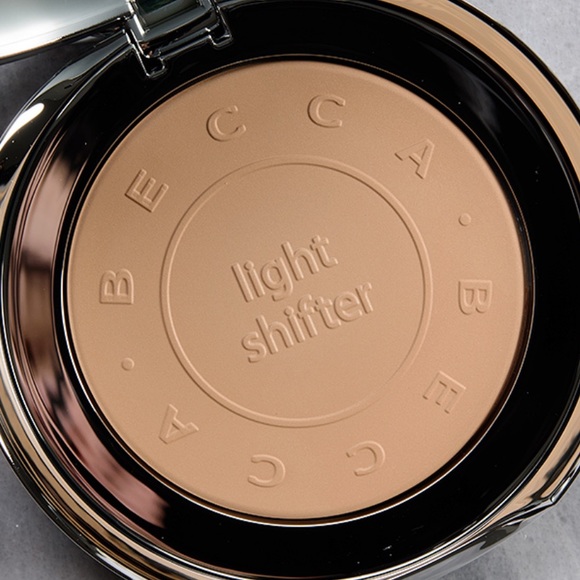 BECCA Other - New Becca setting powder shifter finishing veil